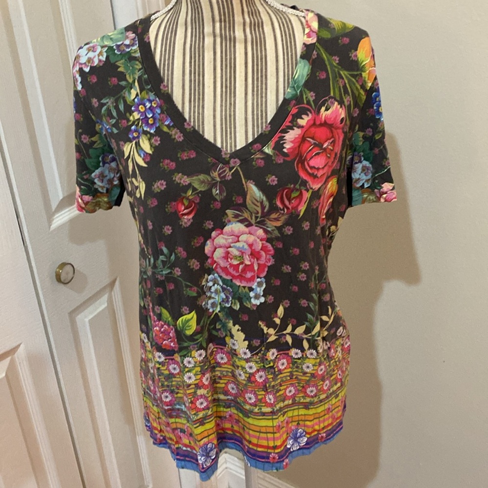 Johnny Was The Janie Favorite Short Sleeve V‑Neck Swing Tee